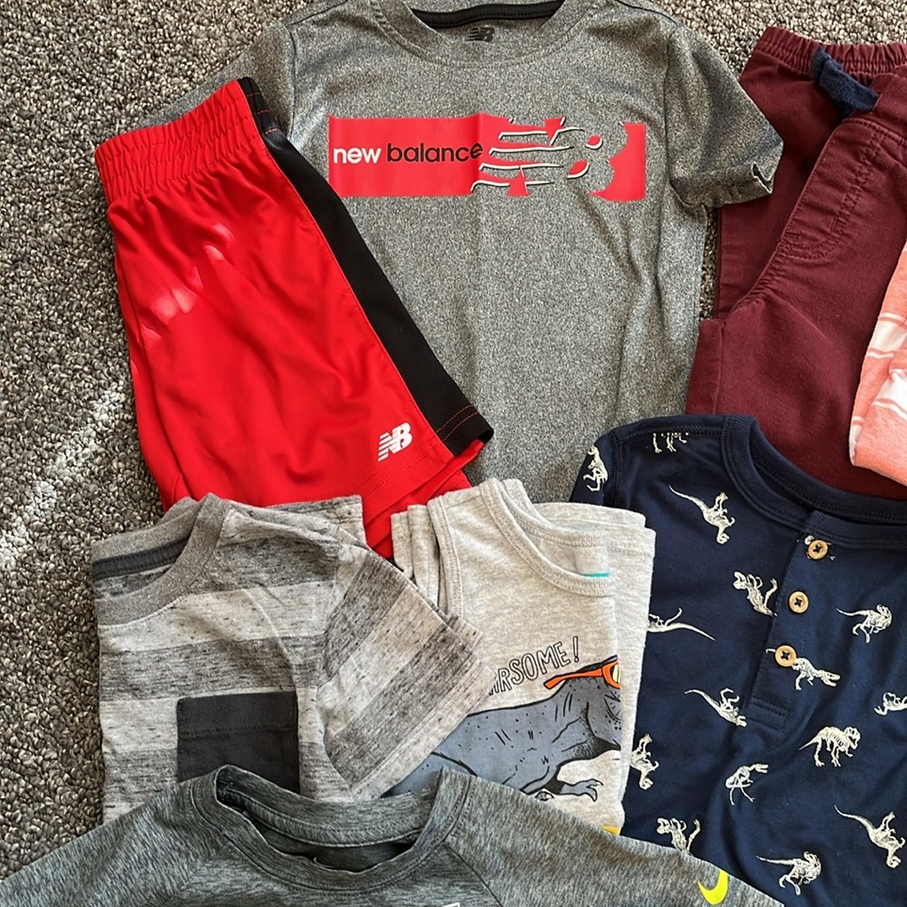 Boys size 4/4t bundle - Picture 2 of 8